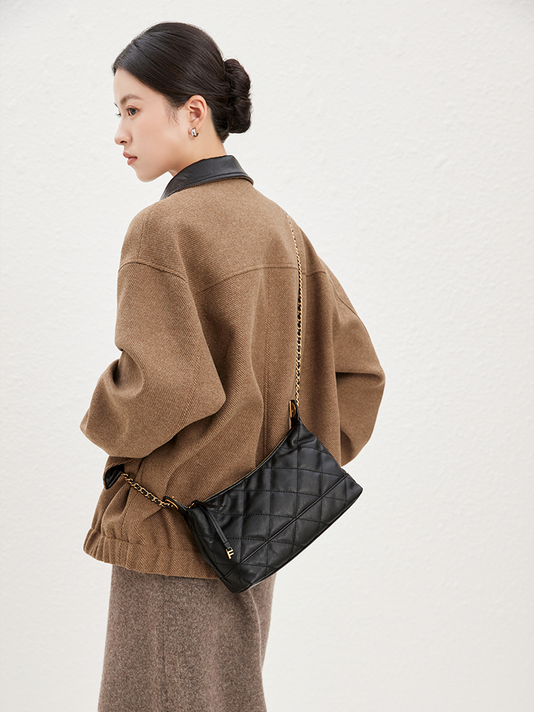 FION Quilting 牛皮革斜揹袋