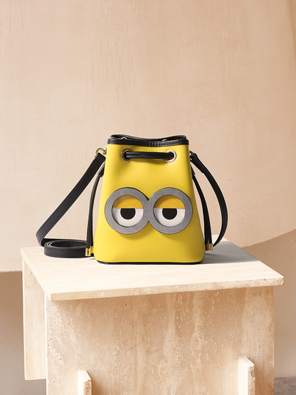 Minions 牛仔布配牛皮革斜揹袋